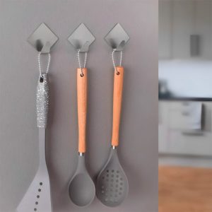 COLGADOR 4PZ TRIANGULO METALICO LH-3697