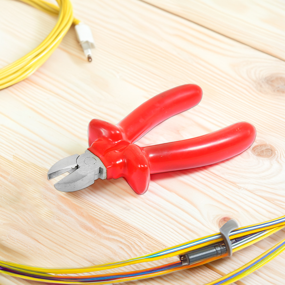 PINZA ALICATE DE CORTE 6″ ELECTRICISTA 1000V LH361