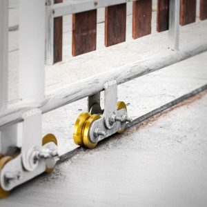 RUEDA PARA PORTON 100MM CON PERNO LH-3388