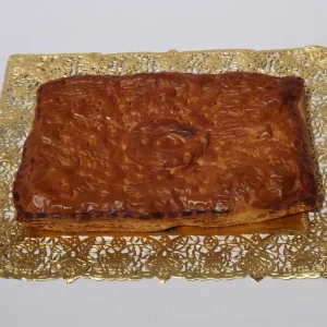 Empanada de bacon, queso y piña Pequeña – 1,7 Kg. Aprox